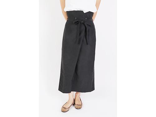 三越伊勢丹がヤフーのデータを活用して開発したスカート。過去最も売れたスカートと比較し販売初週の販売数量は２．６倍だった